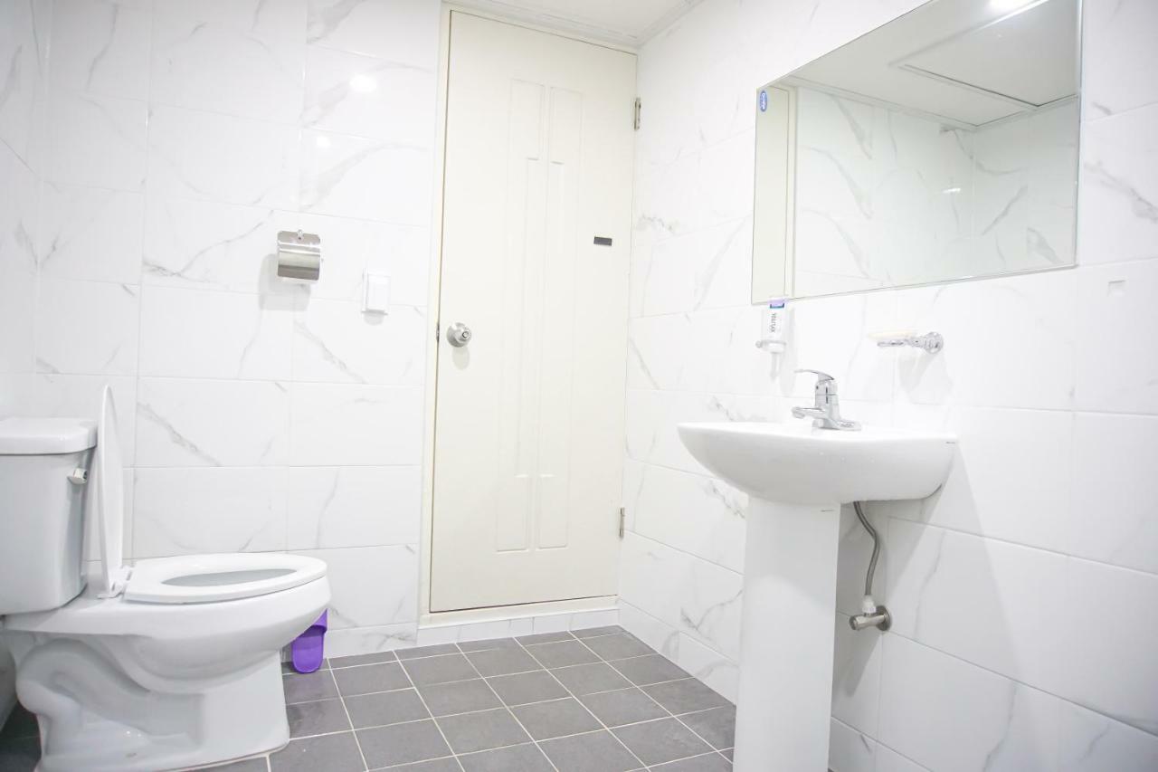 Bomulzip Hongdae Guesthouse Сеул Экстерьер фото
