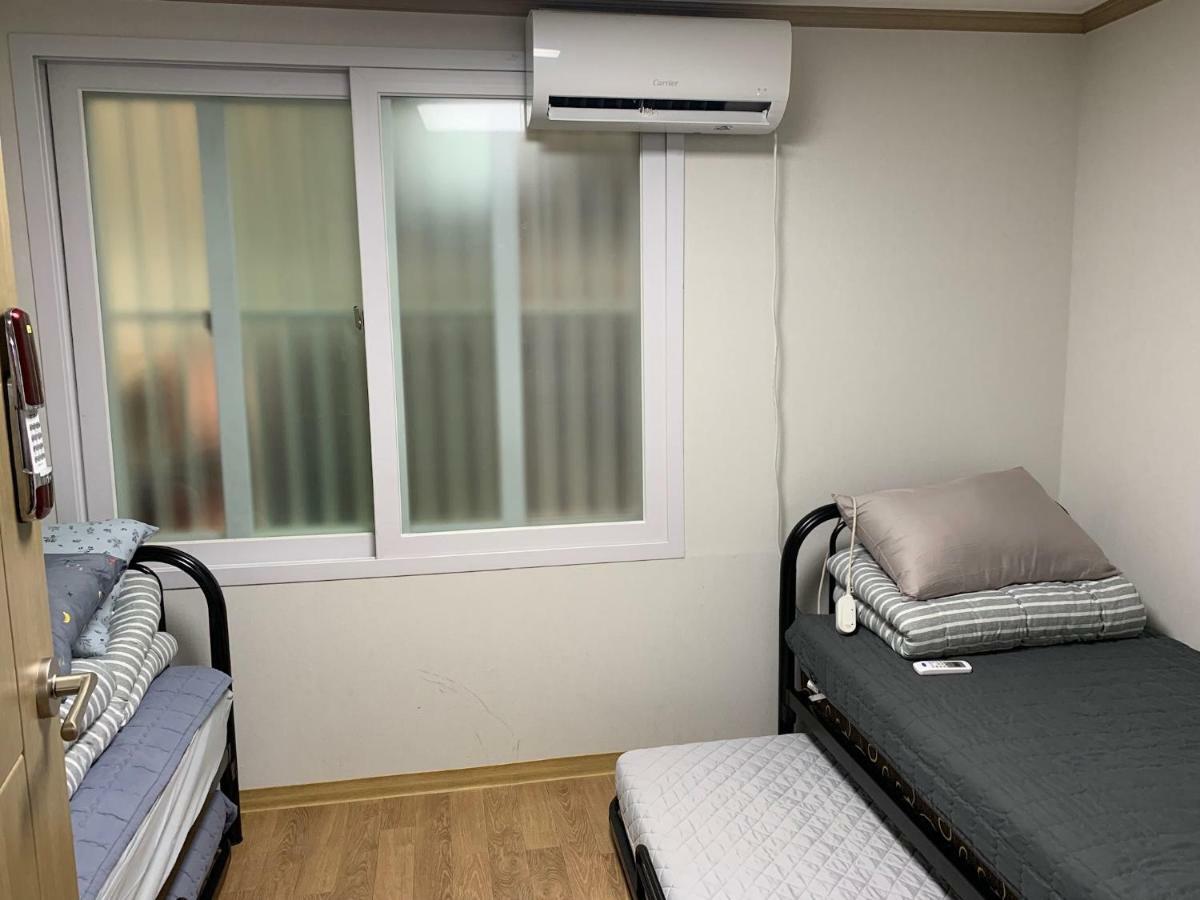 Bomulzip Hongdae Guesthouse Сеул Экстерьер фото